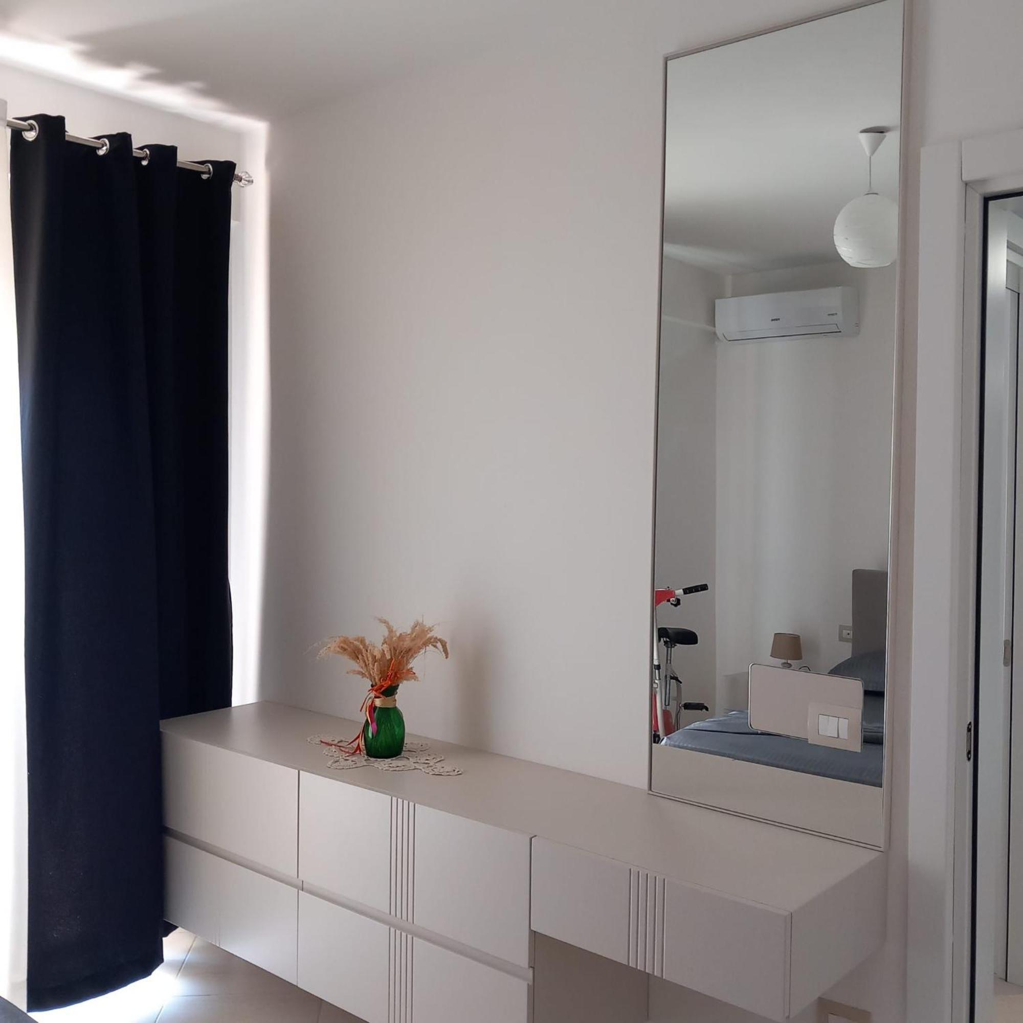 Duplex Lungomare Suites Vlorë Zimmer foto